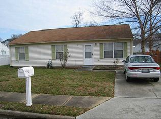 7 Harrogate Ln, Hampton, VA 23666