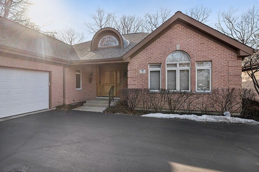 1st image of 9 Abbotsford Dr