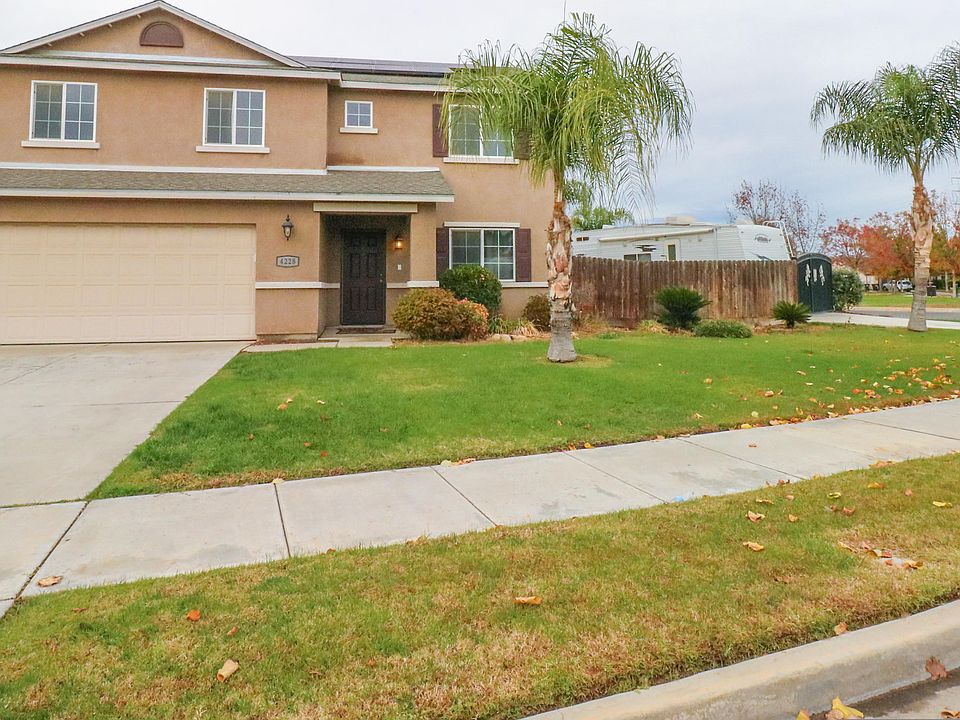1st image of 4228 E Center Ct