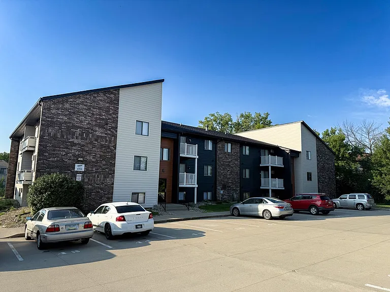 2310 Mortensen Pkwy — Photo 10