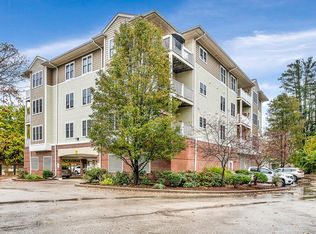 15 Summer St #104, Franklin, MA 02038