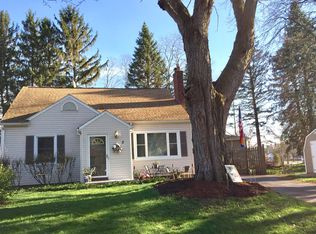 3 Elmcroft Rd, Rochester, NY 14609