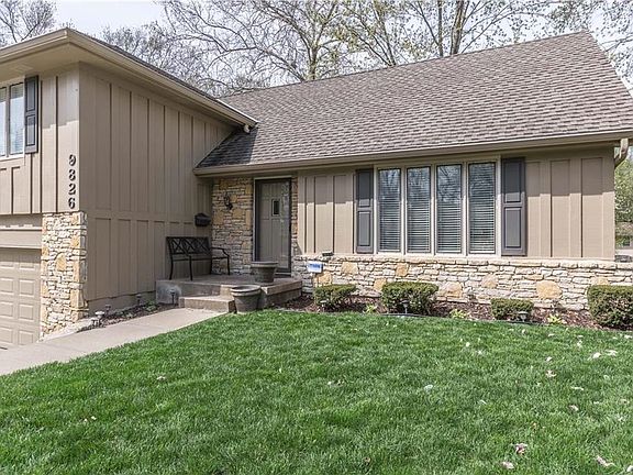 3rd image of 9826 Carter Dr