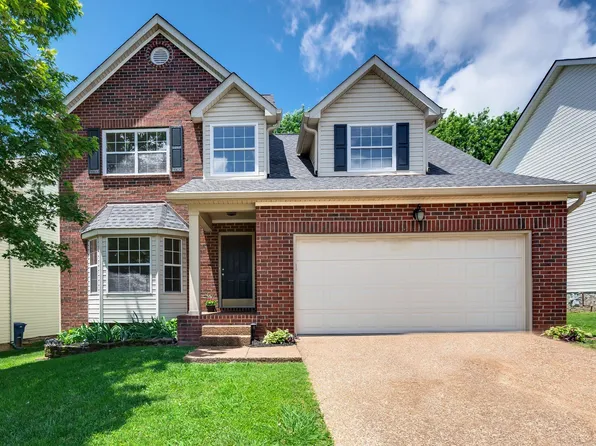 2210 Falcon Creek Dr, Franklin, TN 37067