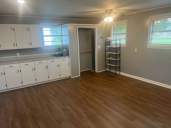 3rd image of 701 Saint Maurice Ln #A
