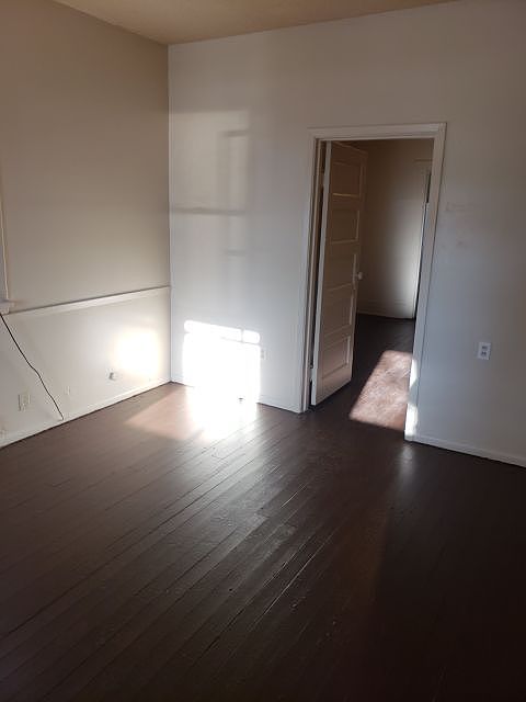 1st image of 115 N 23rd St APT 1
