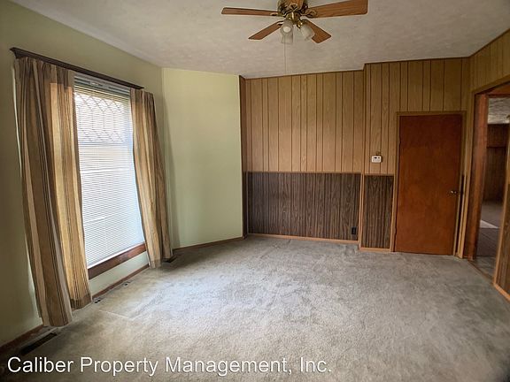 4th image of 420 W Main St