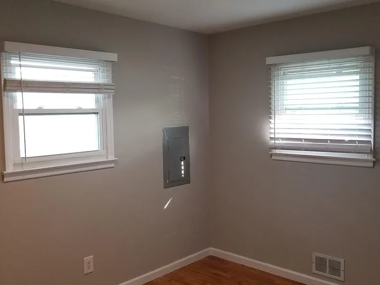 3 Anchorage Blvd — Photo 5