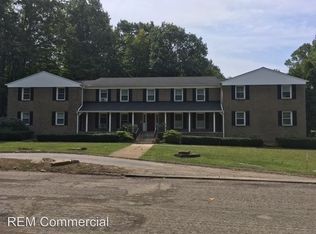 205 S Elruth Ave APT 8, Girard, OH 44420