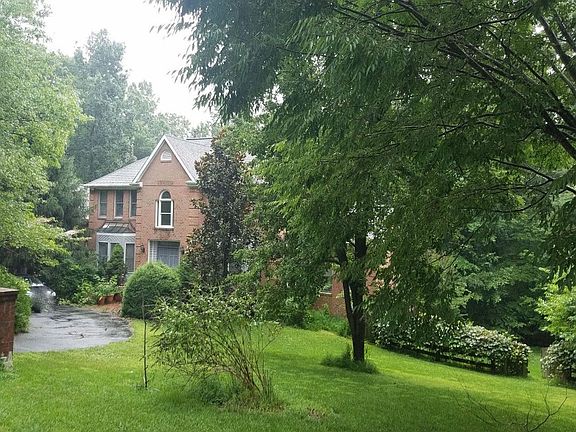 2nd image of 12840 Dunvegan Dr