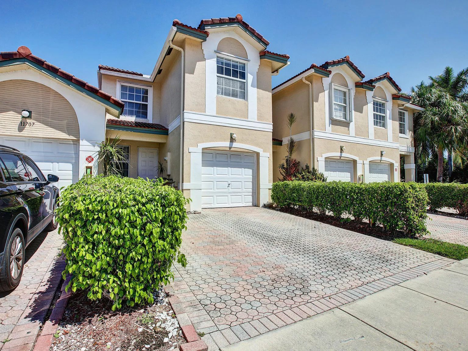 3 bed, 2.5 bath, 1536 sqft, $2,950 — Photo 2