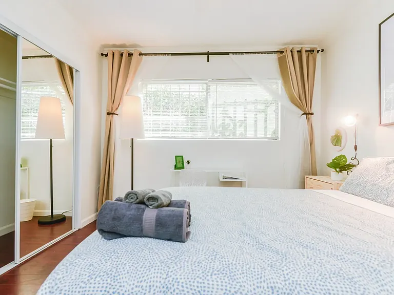 2042 S Corning St #B2 — Photo 10