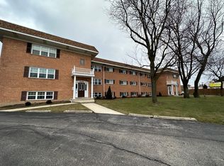 525 N Highview Ave #107, Addison, IL 60101