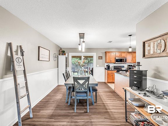 5th image of 28202 Landmark Ave
