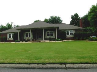 1604 Sycamore St, Murray, KY 42071