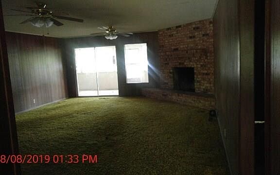 3rd image of 630 Sherwood Forest Dr