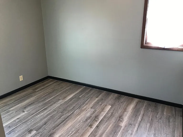 808 Gene St — Photo 9