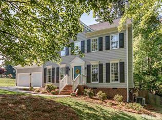 101 Larkspur Ln, Cary, NC 27513
