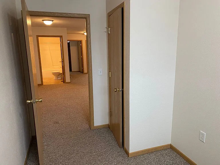 1431 N Stevens St — Photo 8