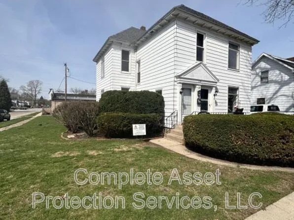 114 1/2 I St, La Porte, IN 46350