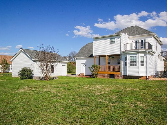 5th image of 109 Altoga Ct