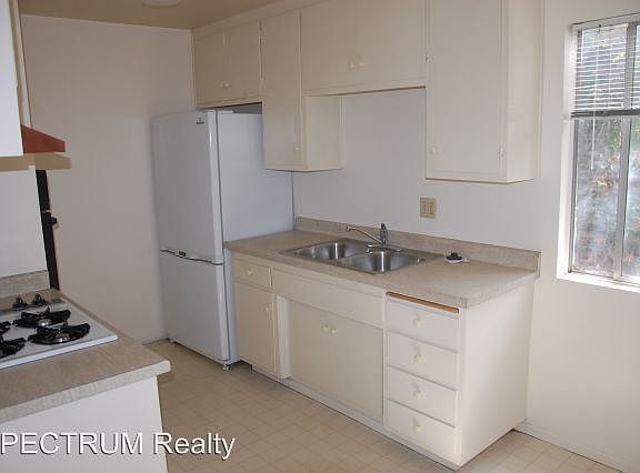 2nd image of 419 W Islay St APT 04