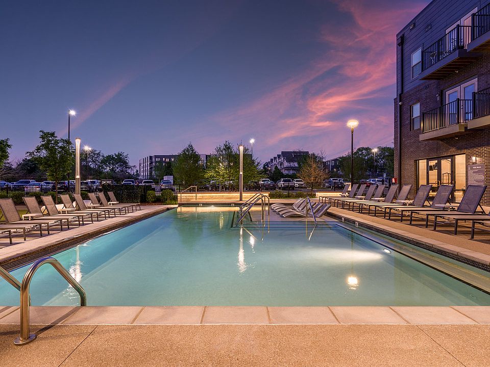 Resort-style Pool and Sundeck with Wi-Fi