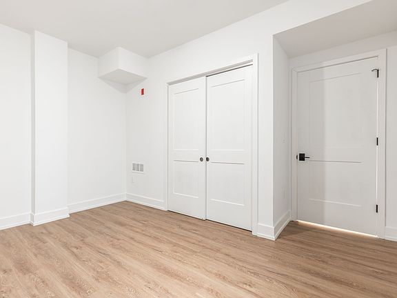3rd image of 1517 Ridge Ave #301