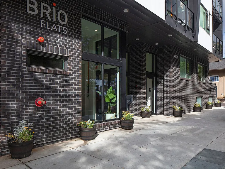Brio Flats — Photo 15