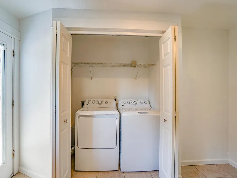 Trees Apartment Available Now — Photo 28