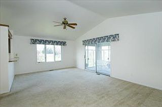 3rd image of 11912 Oakland Dr