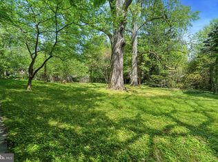 8408 Prospect Ave, Philadelphia, PA 19118