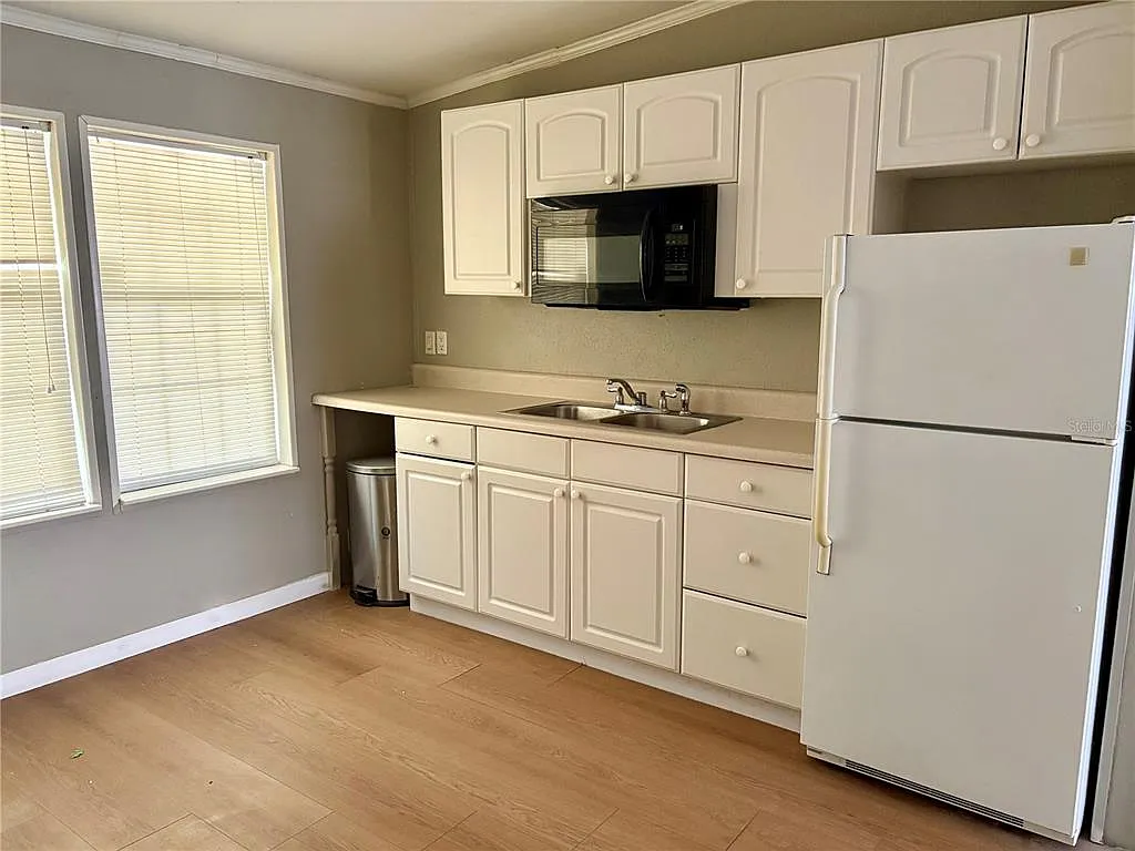 1 bed, 1.0 bath, 1736 sqft, $1,250 — Photo 4