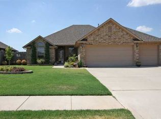 709 N Buckhorn Way, Mustang, OK 73064