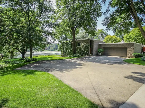 12 River Heights Dr NE, Melrose, MN 56352