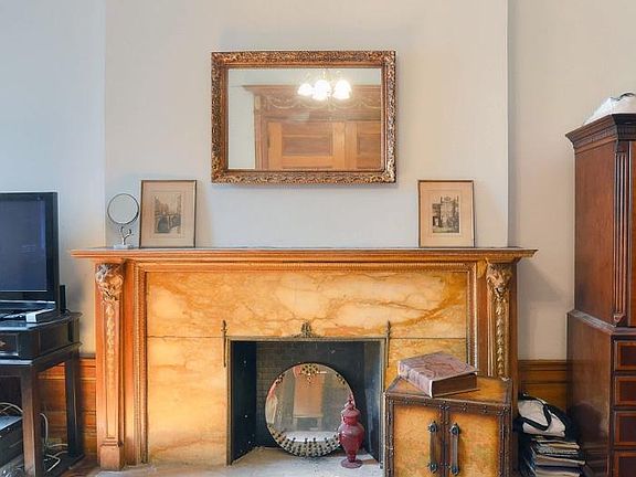 3rd image of 345 W 87th St APT 1F
