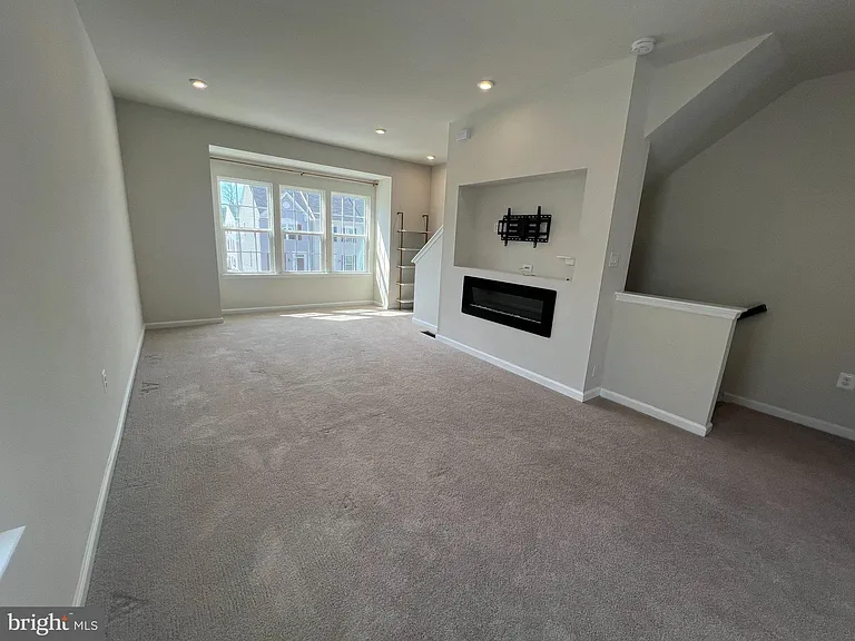 526 River Rd — Photo 13