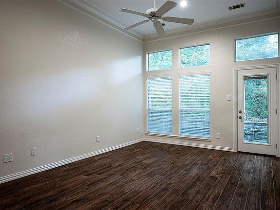 4th image of 6726 Clear Springs Cir