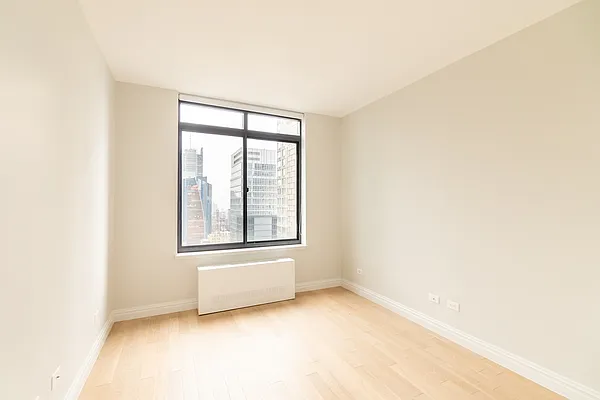 Rented by Stonehenge NYC LLC | media 6