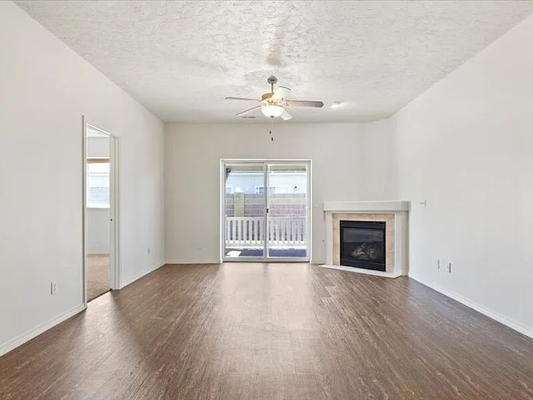 9604 Mia Ln — Photo 14