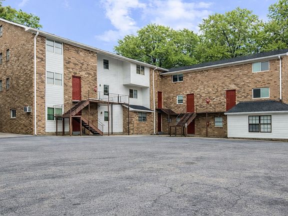 4th image of 3700 Cherryton Dr APT 20