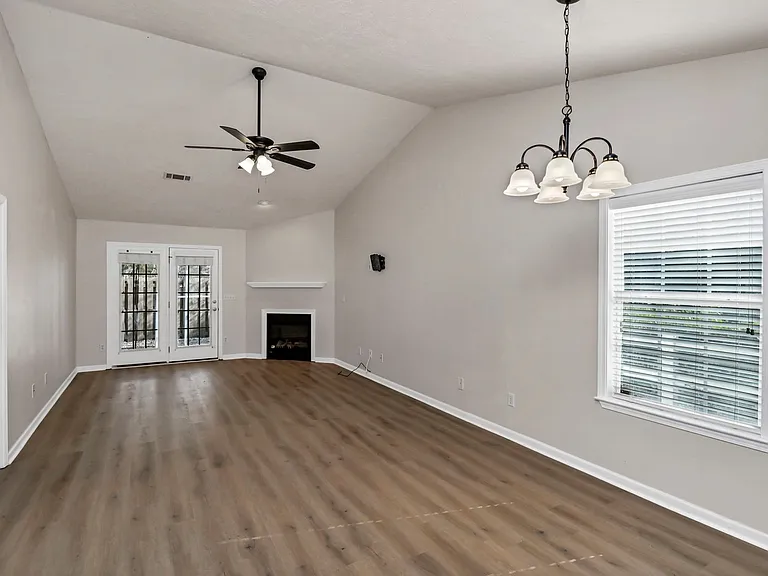 100 Buckhaven Way — Photo 5