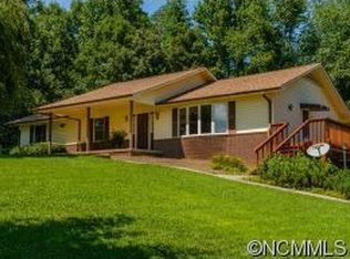 150 Lakeview Acres Dr, Asheville, NC 28806