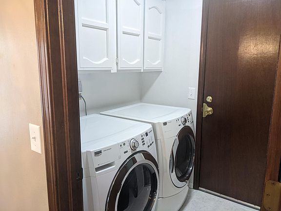 3rd image of 3612 S Oak Ave