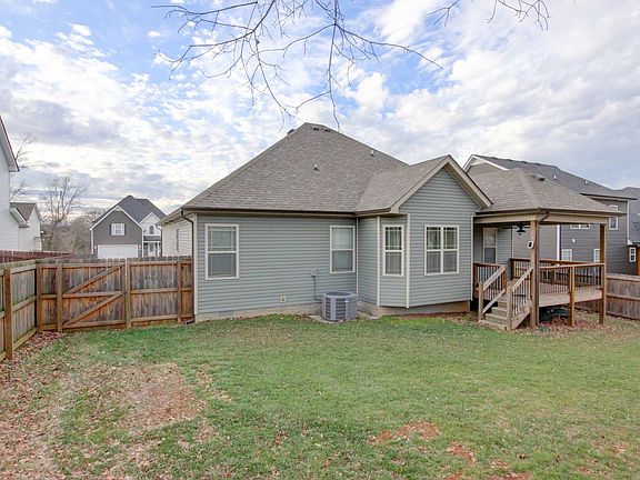 4th image of 1329 Sussex Dr