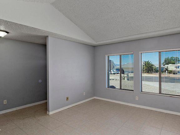 5th image of 1050 Clearwater Ct