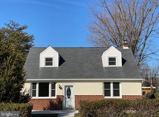 706 W Earl Ave, Somerdale, NJ 08083