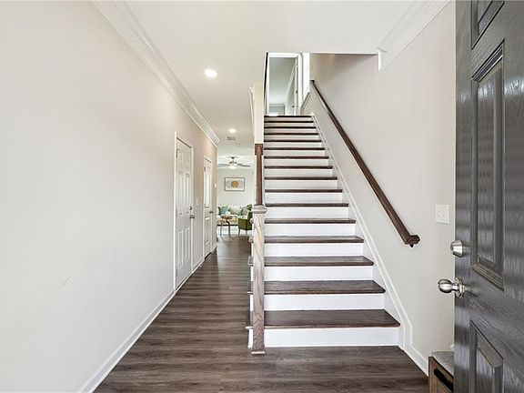3rd image of 2721 Fareed St