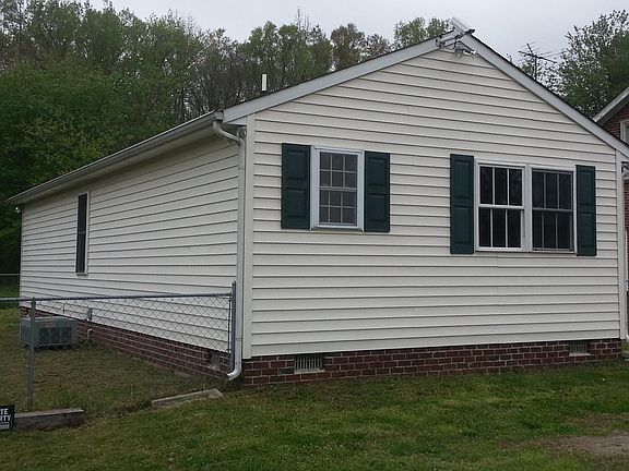 4th image of 618 N Washington Hwy