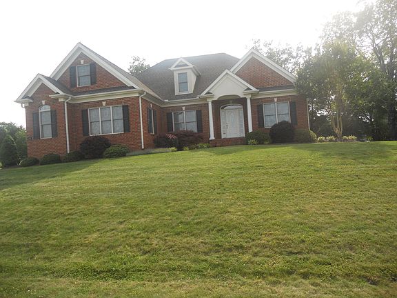 3rd image of 1505 Grace Landing Dr